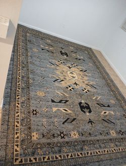 Large Modern Turkish Area Rug 9’10”x13 ‘0”– Like New