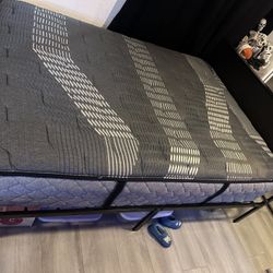 Sealy Queen Bed And Bedframe