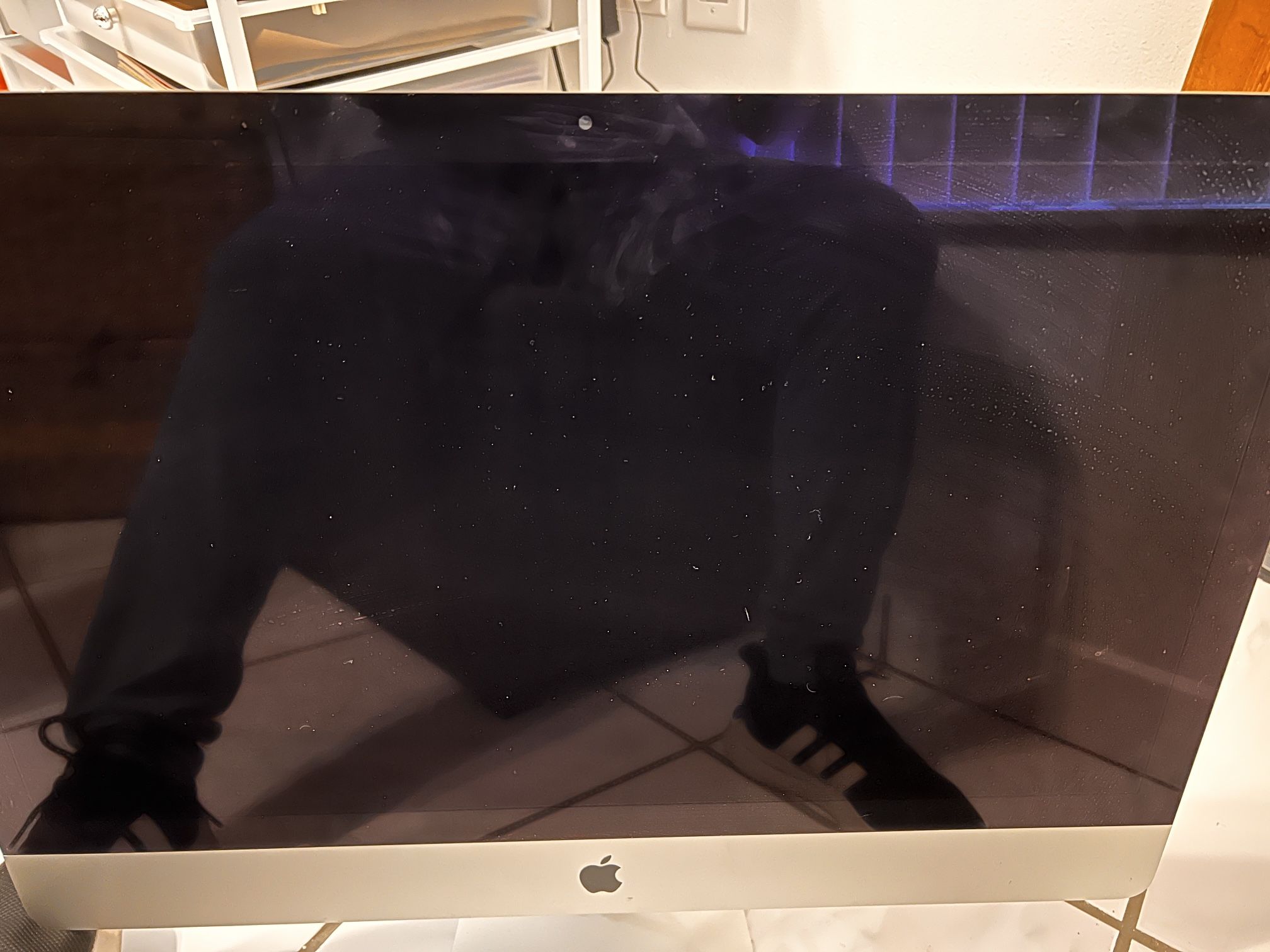 Apple Desktop Computer 27” -PERFECT CONDITION