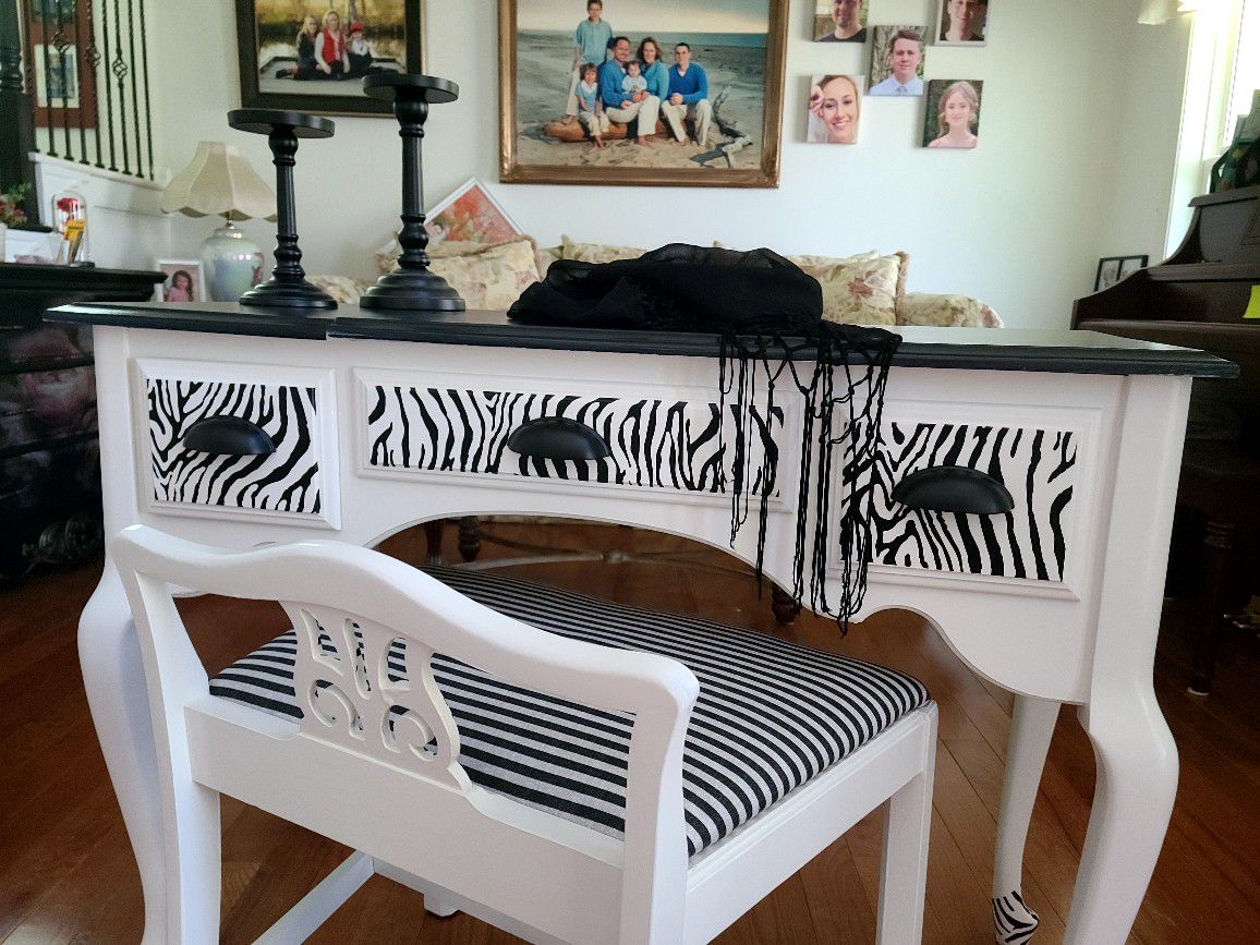 Zebra & Roses Vanity Or Desk