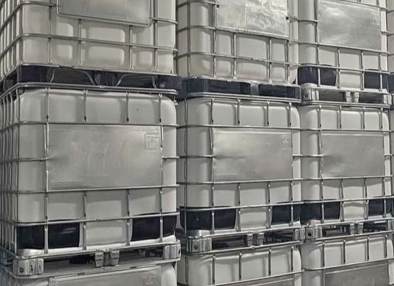 275 And 330 gallon Totes For Sale $100