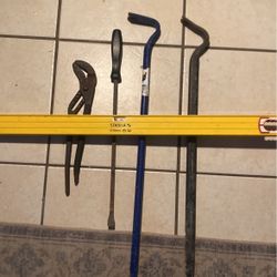 Sabella Level 2-36 Inch Prybar’s One Snap On Pry bar and a large pair of channel locks