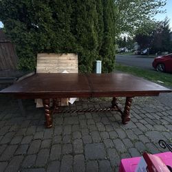 dining Table And Chairs 
