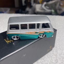 1:64 Jada 1965 Econoline Van