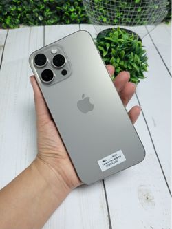 iPhone 15 Pro Max (Unlocked) 256GB