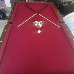 8ft Pool Table
