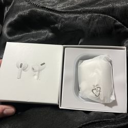 Apple Pro 3 AirPods