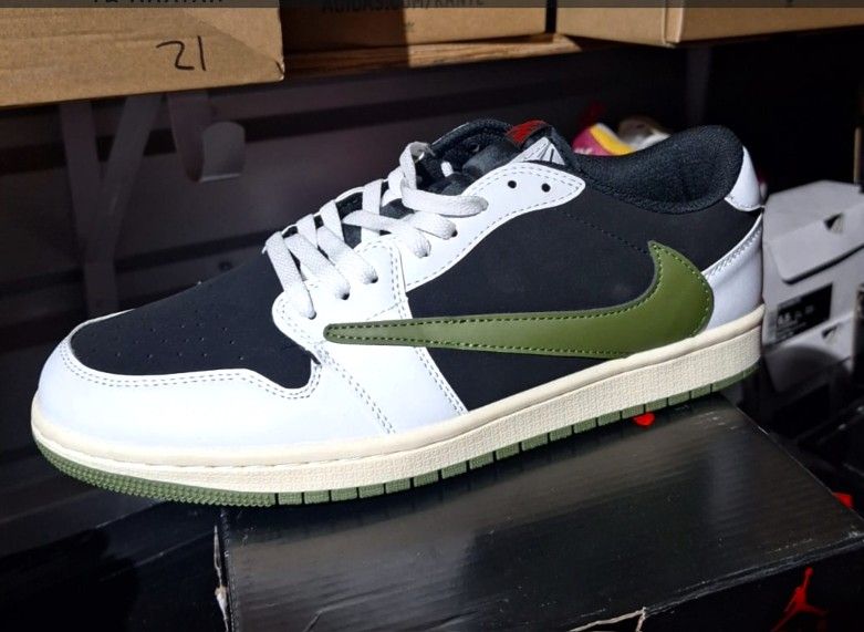 Nike Dunks Low Retro