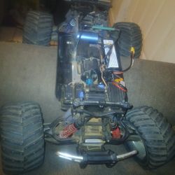 MGT 4.60 team associated rc truck