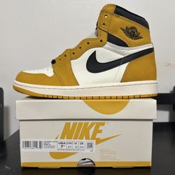 Air Jordan Retro 1 Yellow Ochre Size 7.5