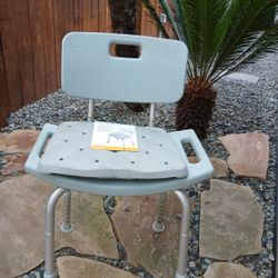 Handy Cap Sitting Shower Chair