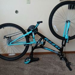 Huffy Women's Teal/Black Mountain Bike 26'