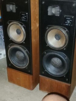 Two RadioShack Tower Speakers