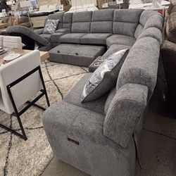 Beautiful Sectional With Pull Out Bed Recliners Cup Holders Storage 