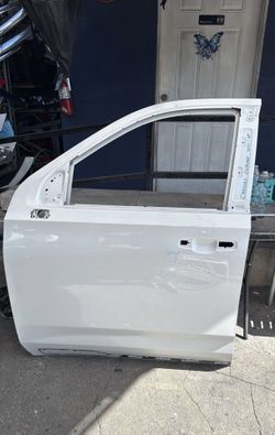 Escalade Door 2021