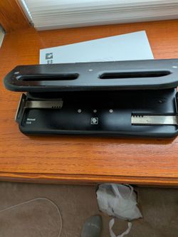 Paper puncher