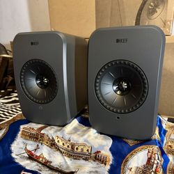 KEF LSX II LT Wireless Bookshelf Speakers – Hi-Res Audio, Uni-Q Driver Array, 200W Amplification