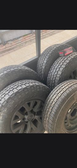 Tìre  and  Rims 265 /75R16