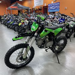 Memorial Sale Vitacci V12 125cc 4 Speed Dirtbike | Finance Available 50$ Down Habla Español