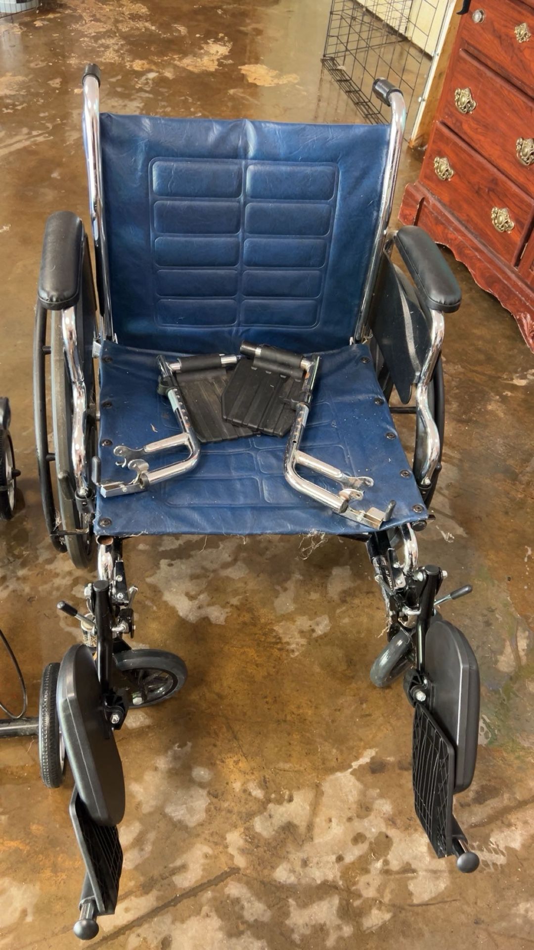 Wheel Chair/ Scooter