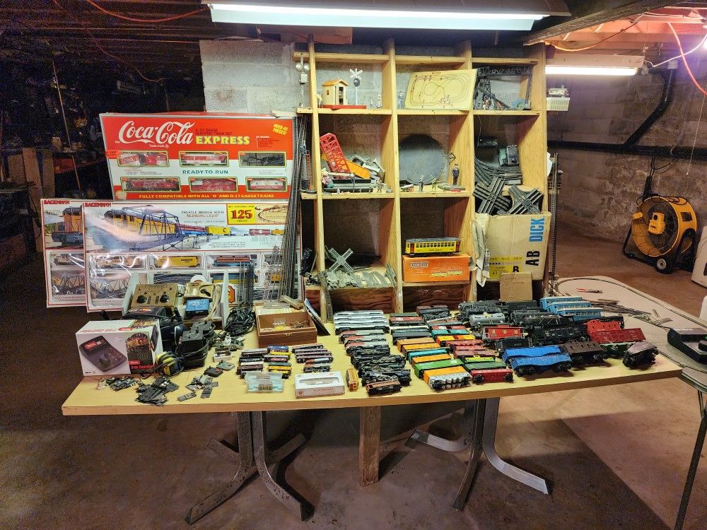 Model Trains & accessories N O & HO gauges