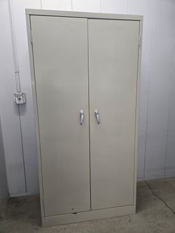 Solid Metal Storage Cabinet With 2Keys