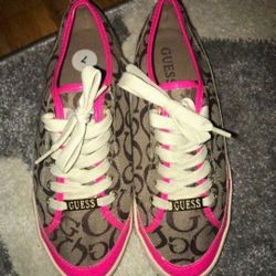 NEW Guess Tennis Shoes SZ 8