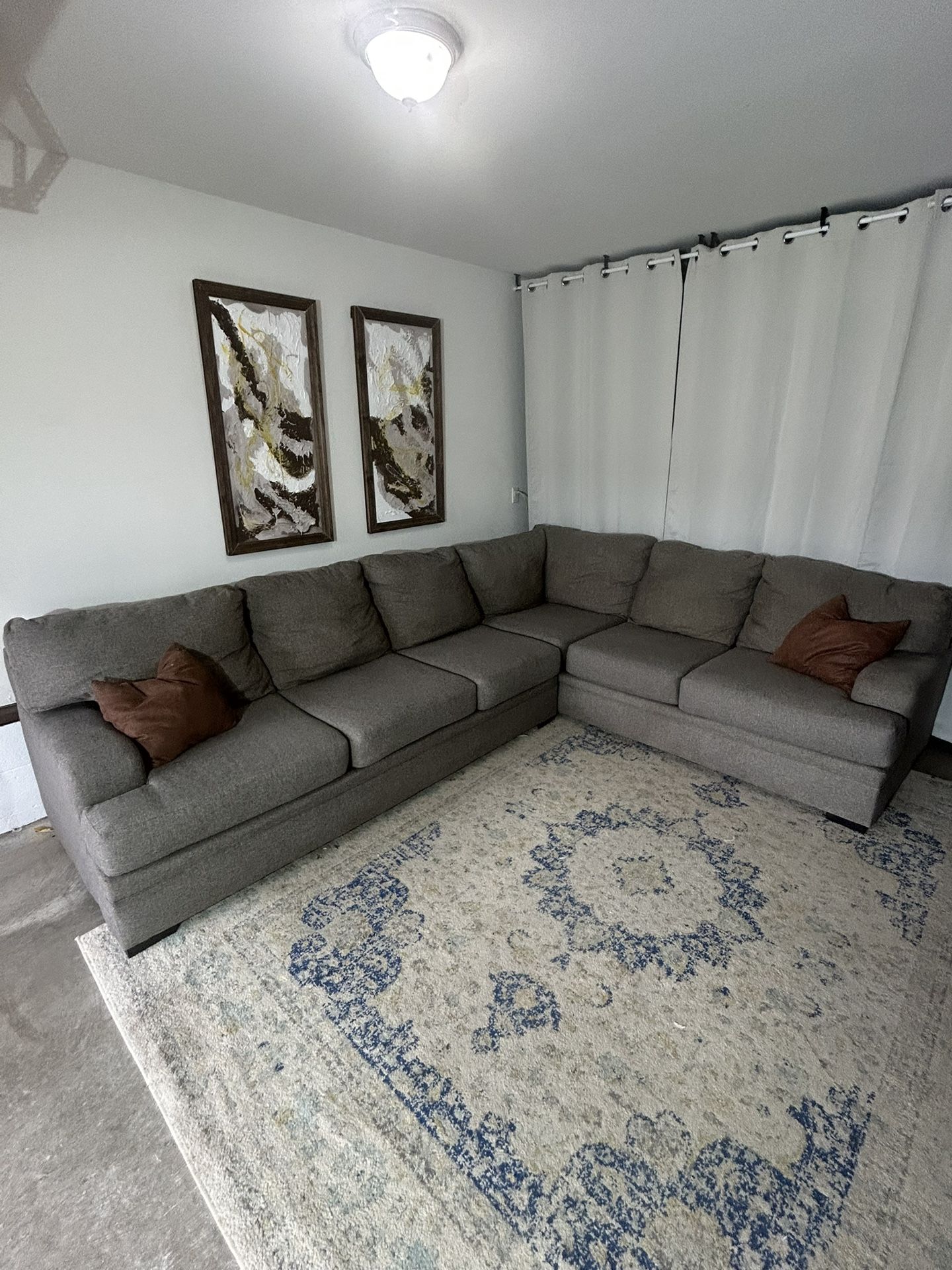 Gray L shape sectional couch 🛻Delivery Available🛻