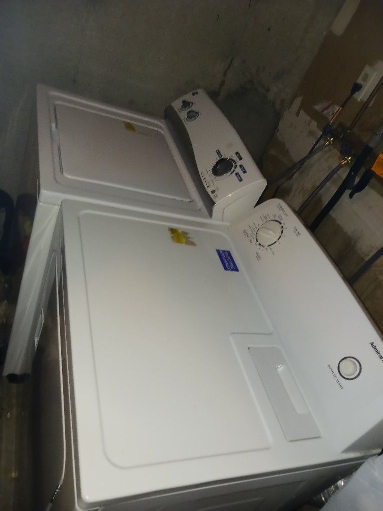 Kenmore Washer And Admiral Dryer 