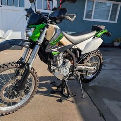 09 Kawasaki  250 Dual sport 