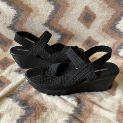 BLACK STRAPY WEDGE SANDAL SZ 10 FOR WOMEN'S