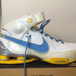 Rare Nike Shox Family Elite Milan Maya 23 (NEW) Sise 17