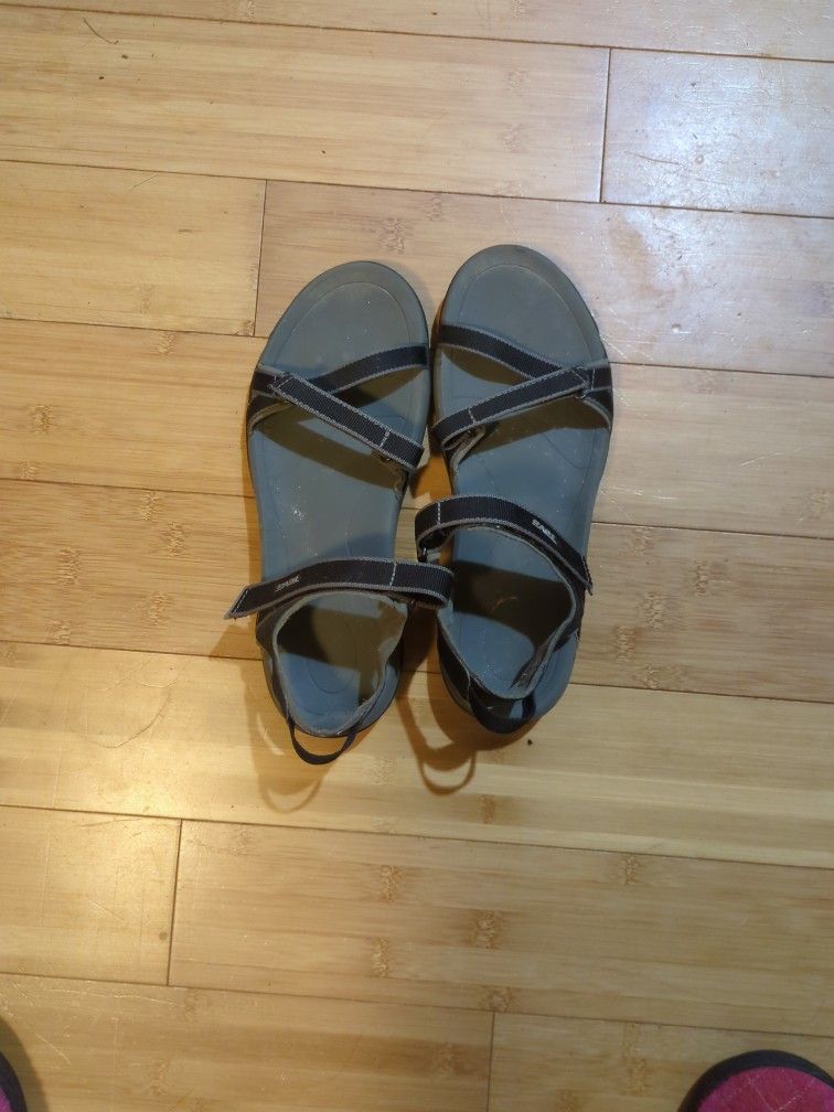 Women's Teva Water Sandals Size 9