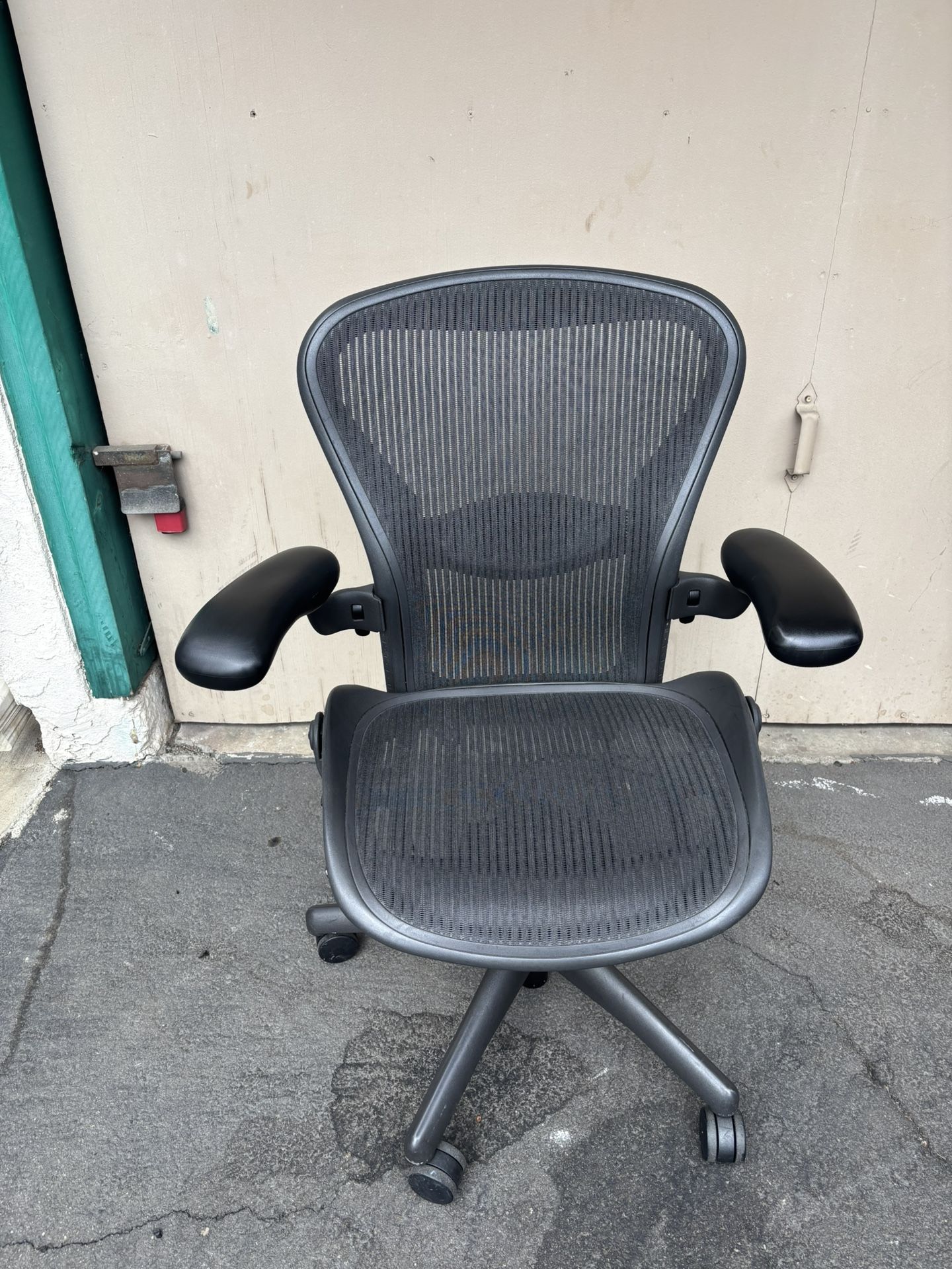 Office chair. Herman Miller Size B