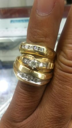 14k Gold Ring set 14.6 grams 1ct diamonds