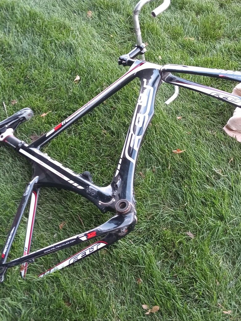 Felts Carbon Fiber Road Bike Frame In Great Condition