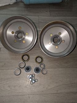 Trailer hubs and bearing kit