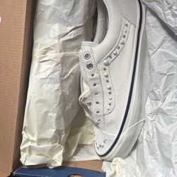 Pearlized Old Shook Vans