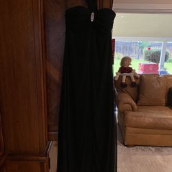 New- Teenager/woman’s Black Long Chiffon Halter Dress Size 6