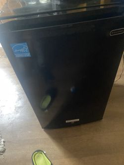 Mini Fridge 