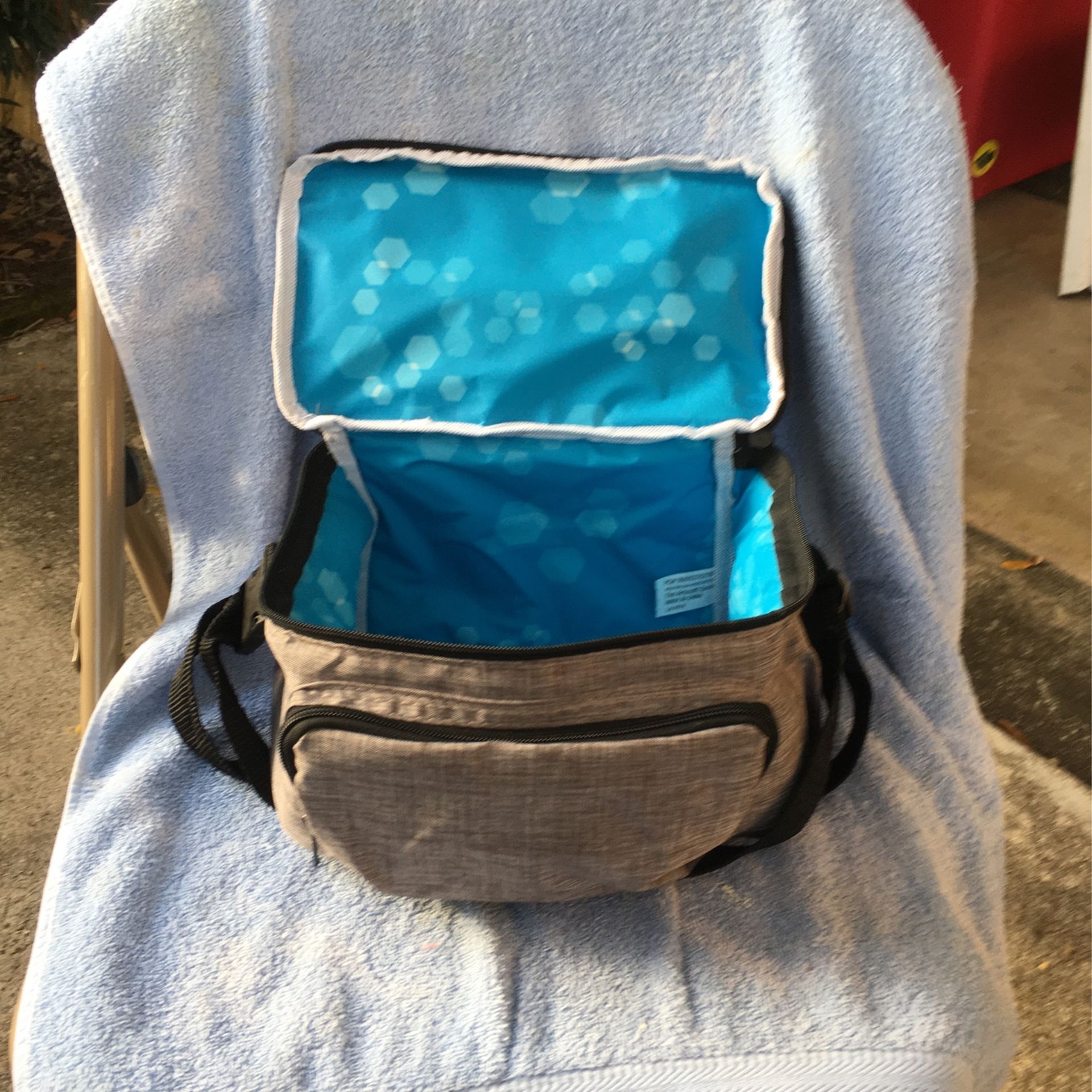 Small Insulated Cooler Bag W/ front zippered pouch