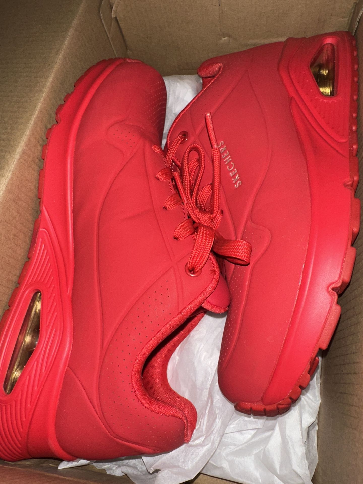 Sneakers 8.5 Brand New Women