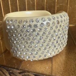 VTG Weiss Ivory Rhinestone Art Deco Bakelite Hinged Cuff Bracelet