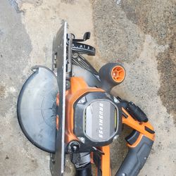 Ridgid 18  volts cordless brushless circular saw