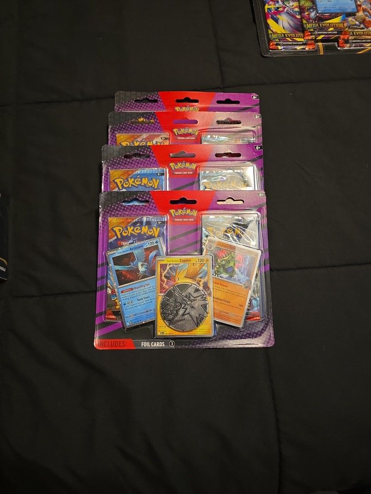 Pokemon Cards 4 Paks Of 2 With Three Promo Foil Cards