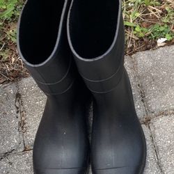 *new* Rain Boots Size 7 Men/9Women
