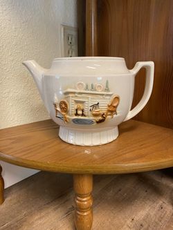 Tea pot