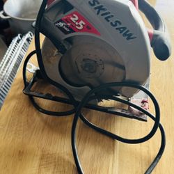 Skilsaw Circular Saw 7-1/4 Inch