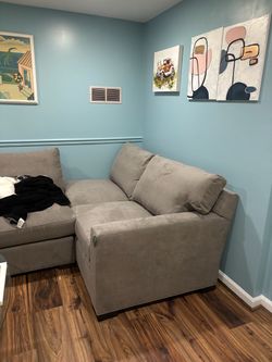 Right arm axis crate and barrel couch