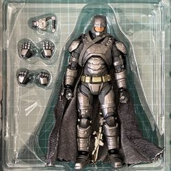 Mafex No.23 Armored Batman (BVS)